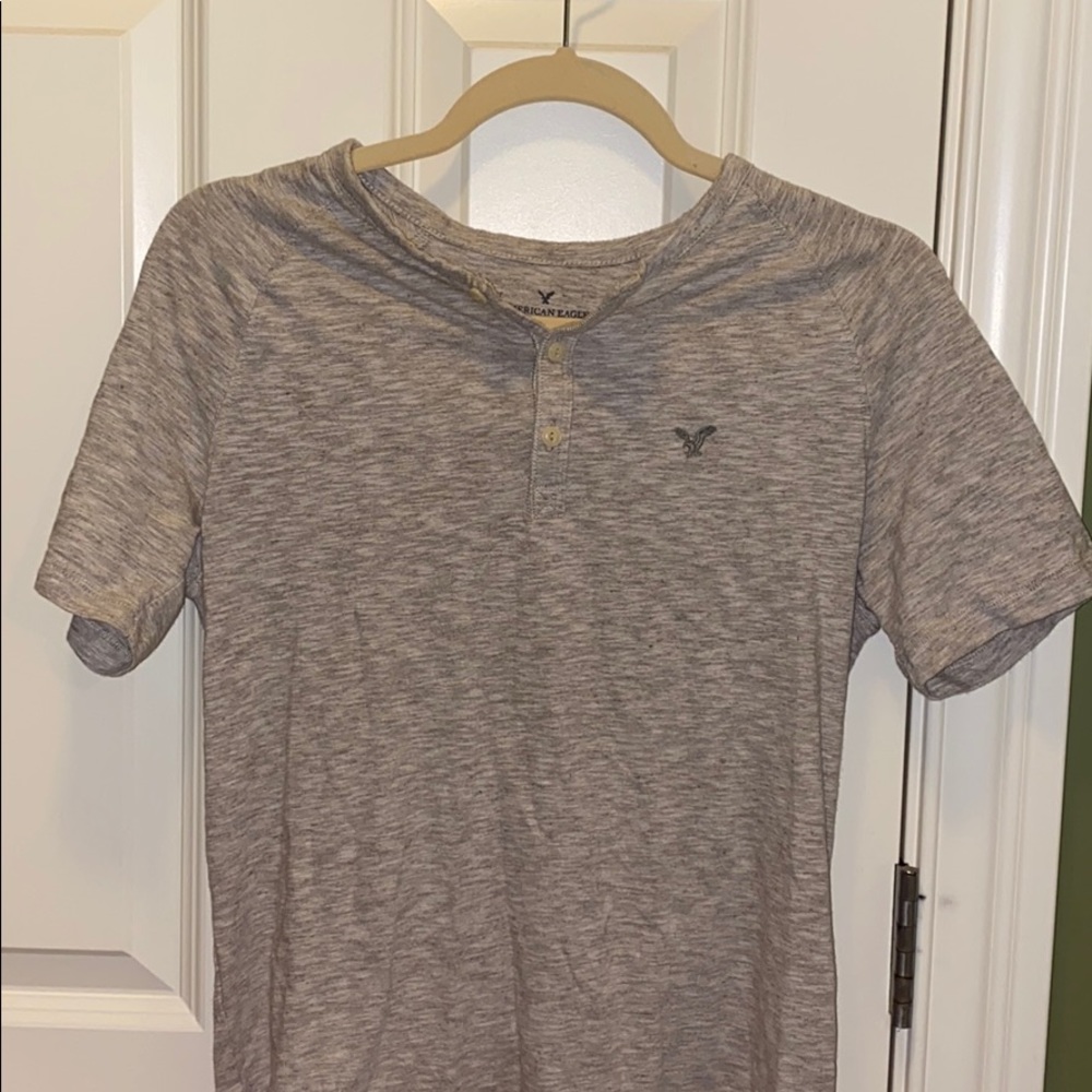 American Eagle 3 Button Shirt Tan Pattern Shirt - image 1